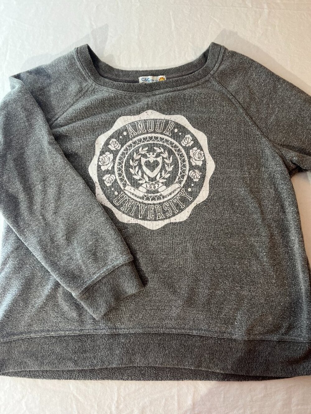 Amour University C&C California crewneck raglan sweatshirt. Women's XL